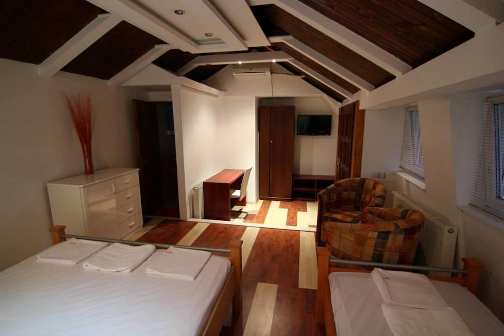 Lira Inn Ниш Номер фото