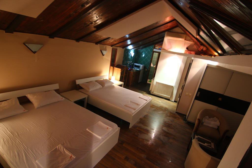 Lira Inn Ниш Номер фото